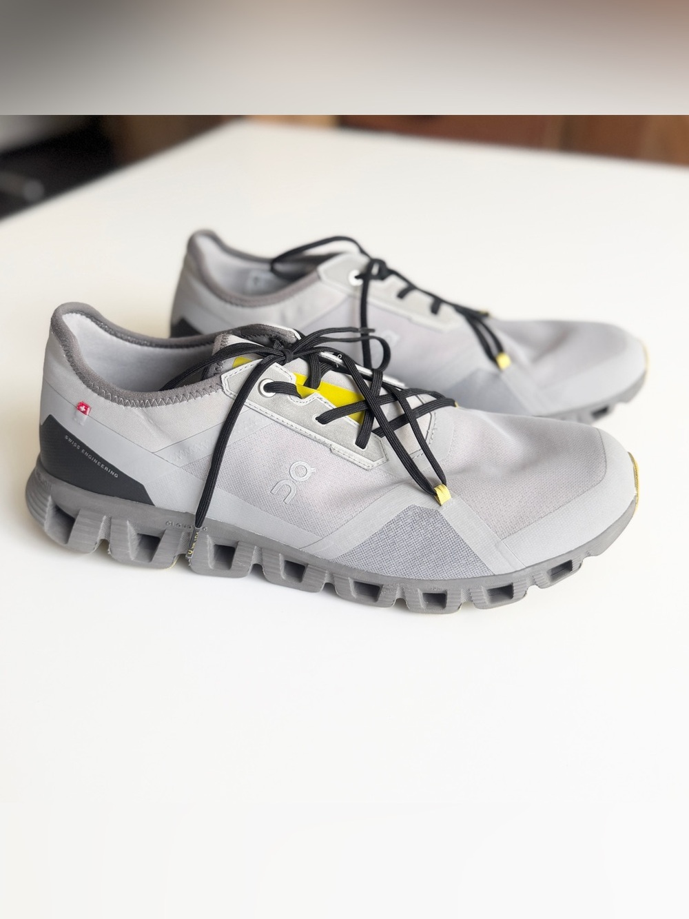 ON Men’s SIZE 13 Cloud X 3 running training sneakers in Fossil / Hay